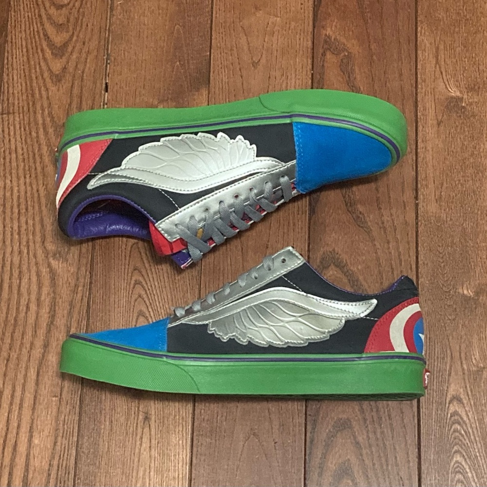 NWOB - Vans Old School x Marvel Avengers Collaboration Shoe - 9US